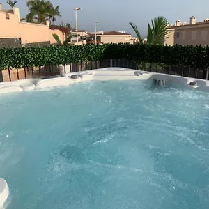 https://villa-view-candesol.in-canary-islands.com